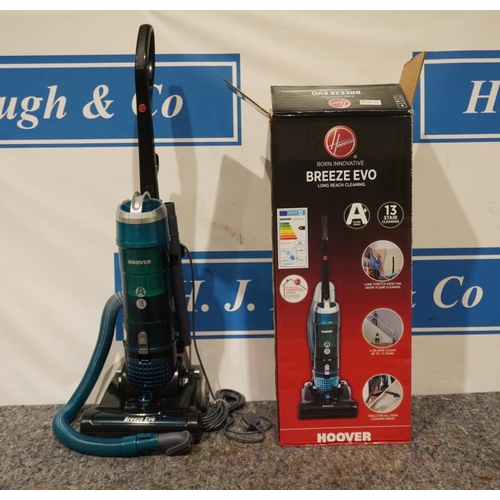 New boxed Hoover Breeze Evo long reach 