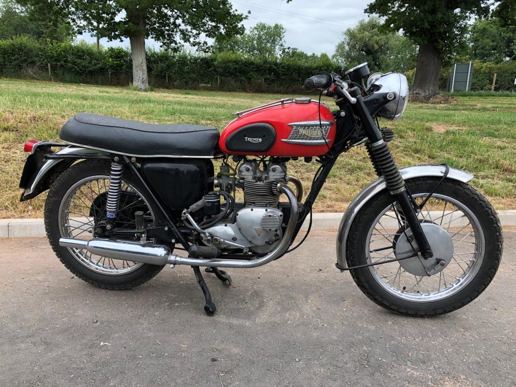 Triumph Tiger 90 Motorcycle. 350cc. 1963. Runs. Frame No. H30068 