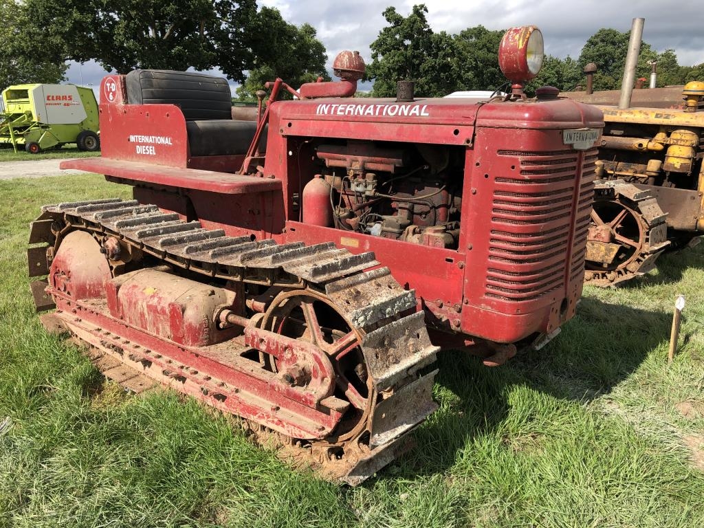 International BT6 crawler tractor with petrol/diesel engine. Original