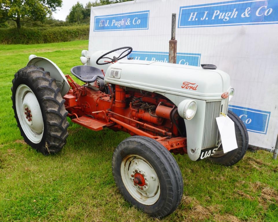 Ford 8N diesel tractor, P3 engine, with lights. Reg. UAS 754 V5