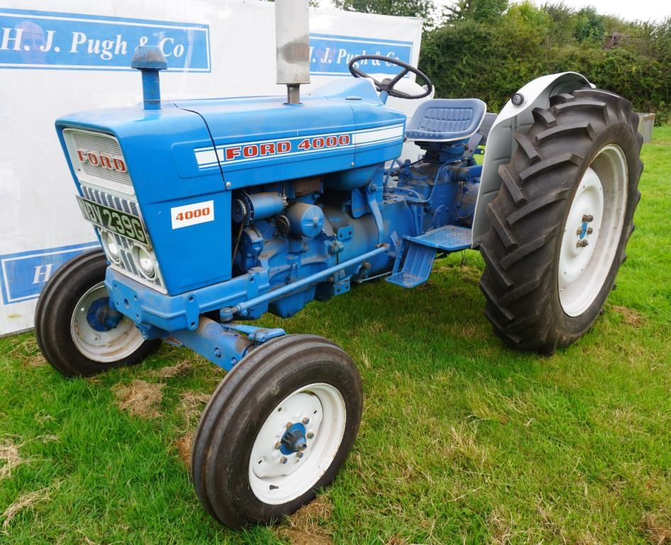 Ford 4000 tractor, new tyres, restored, 3517hrs. SN B854101. Reg. NDV 239G V5