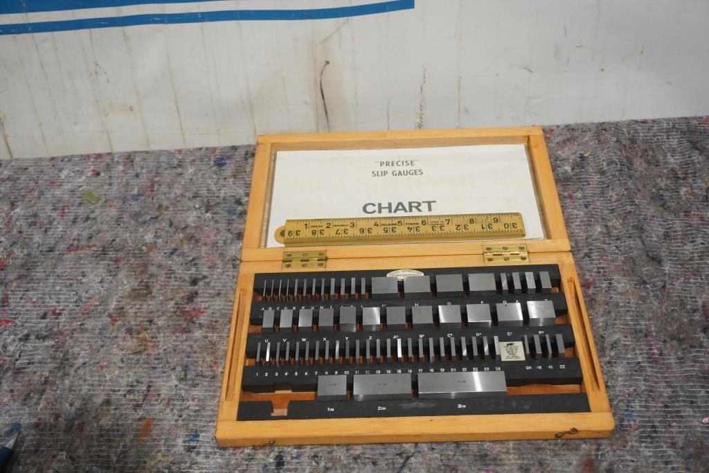 Precise engineering slip gauge set