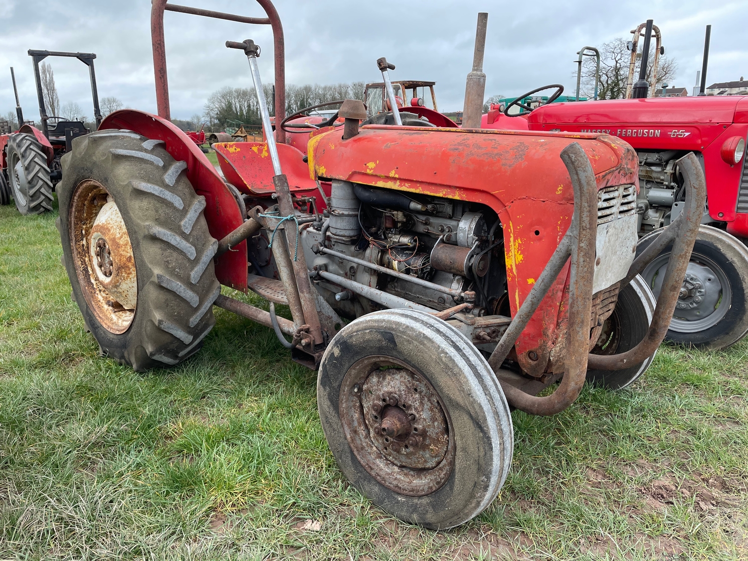 Massey Ferguson 35 Tractor Cw Loader Brackets And Roll Bar 6807