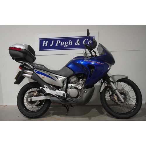 666 - Honda Transalp motorcycle. 2005. 647cc. MOT until 20/7/2022. Comes with owners manual and other docu... 