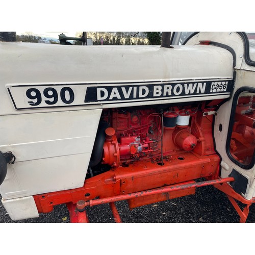 1003 - David Brown 990 tractor. Running order, new tyres, hydraulics good. c/w logbook