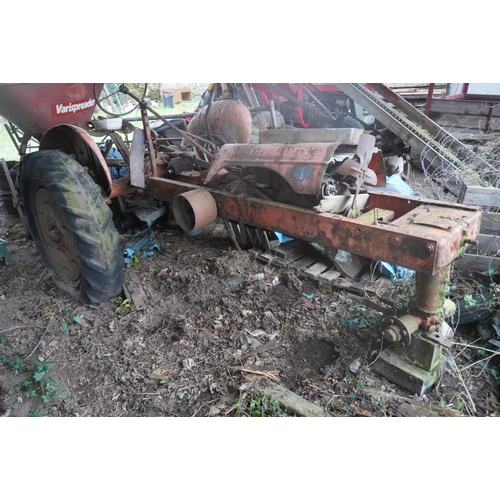 31 - Allis Chalmers model RC tractor for restoration or parts