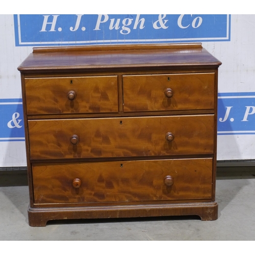26 - Mahogany chest of 2 short and 2 long drawers 35x42