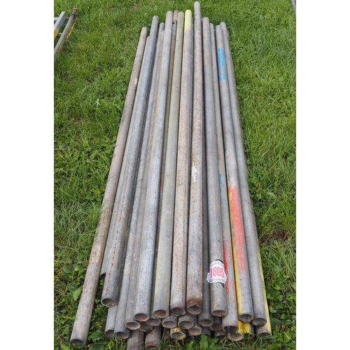 32- Scaffold poles 8ft