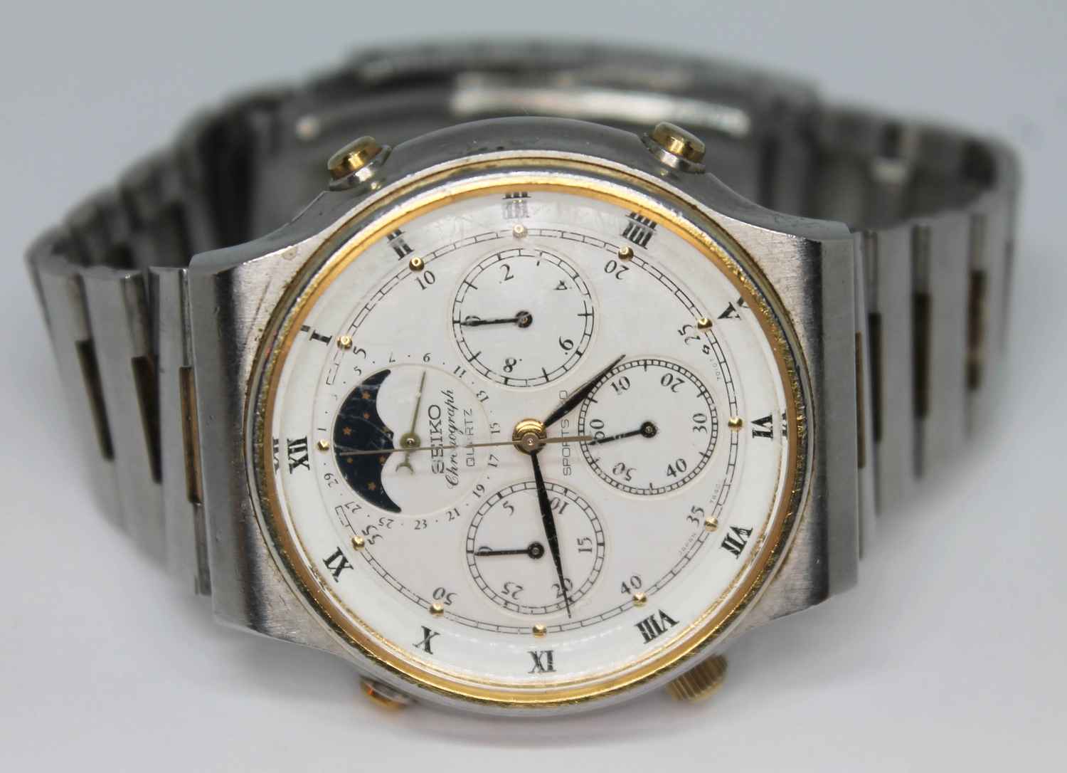 seiko square chronograph watch