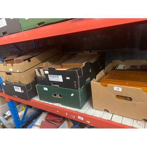 125 - 5 boxes of wooden boxes