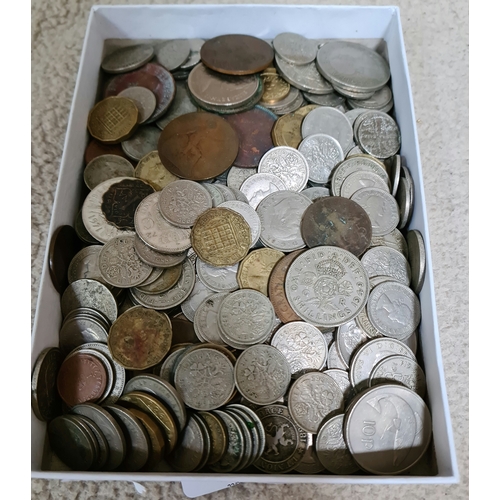 32 - A quantity of mixed coins