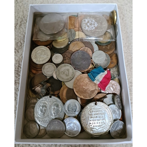 33 - A quantity of world coins and medals