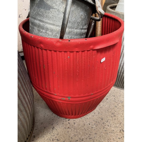 23 - A red galvanised dolly tub