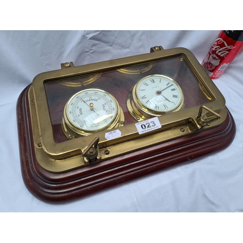 23 - Heavy very good quality mahogany and Brass Ships wall clock and compass. Super piece.