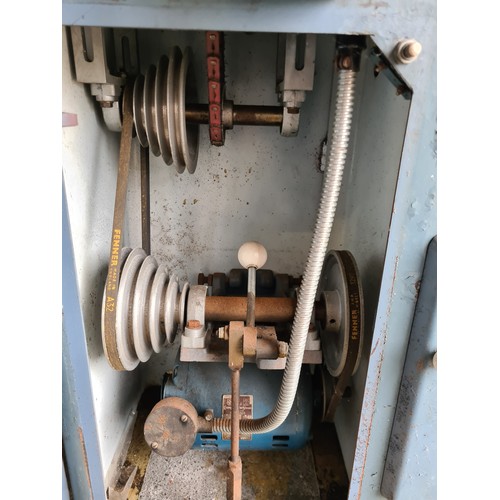 409 - Boxford AUD lathe with parting off tool and chuck key for the 3 jaw chuck. inspection certificate, A... 