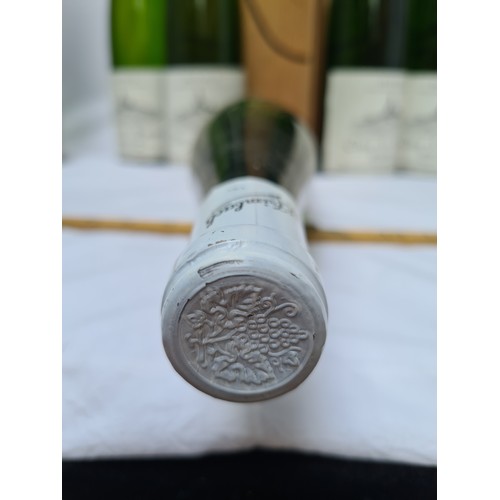 257 - Clos Ste Hune, FE Trimbach, Riesling 1983, Alsace 7 x bottles. This is a single variety Riesling pla... 