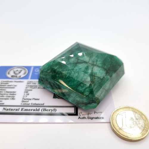 26 - A super octagonal step cut natural emerald of 507.75cts. Comes with GLI certificate. Really nice exa... 
