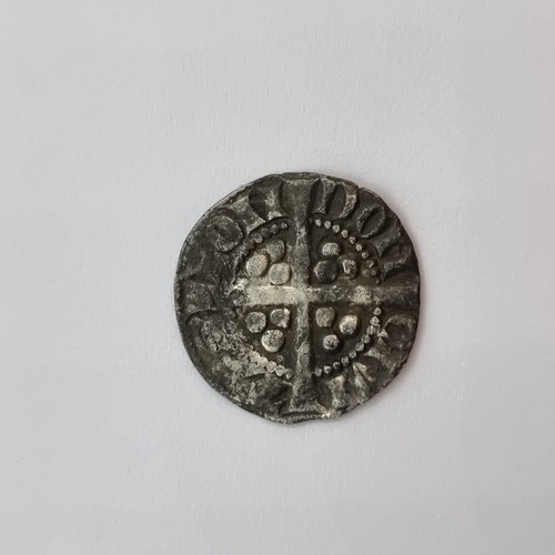 46 - A hammered silver half groat coin with clear detailing, in presentation wallet.