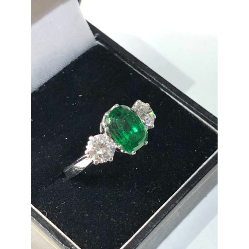 366 - Fine quality platinum and certificated cushion cut faceted Tsavorite natural green garnet and diamon... 