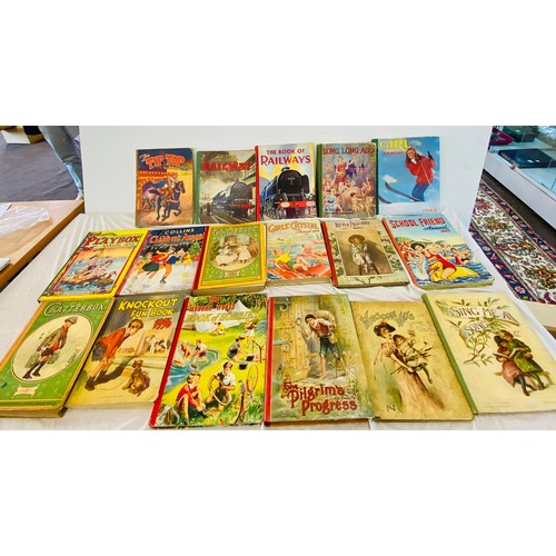 292 - Large selection of old children's annuals