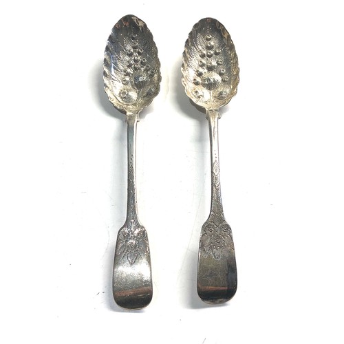 35 - 2 Antique Georgian silver berry spoons weight 124g