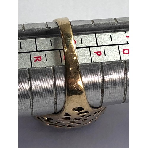55 - 9ct gold amethyst dress ring weight 6.8g shank split