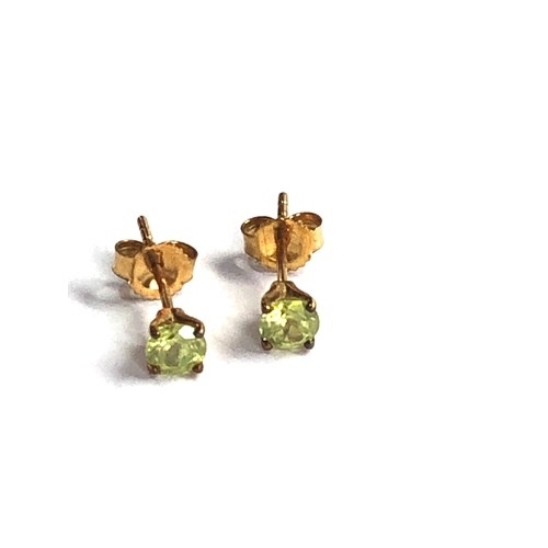 44 - 9ct peridot earrings