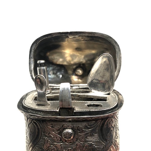 32 - 18th century silver etui