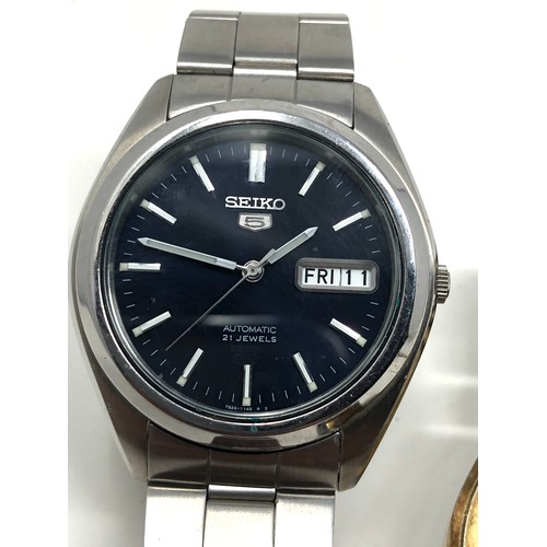 405 - 2 vintage gents seiko 5 automatic wristwatches both working
