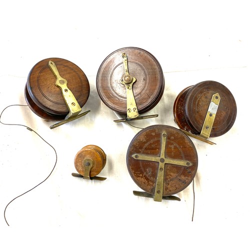 8 - Selection of antique wooden fishing reels, all un-named