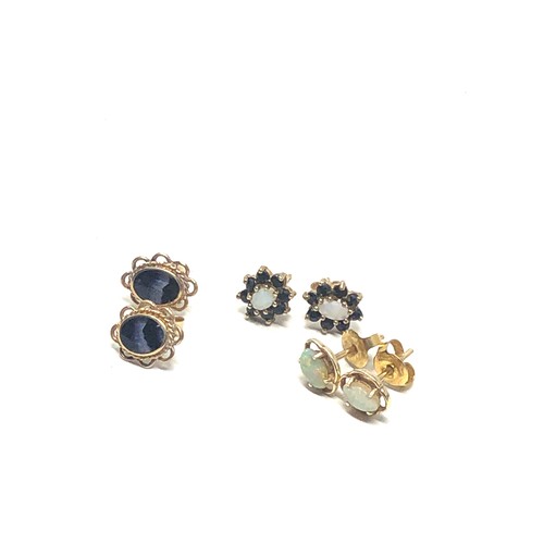 57 - 3 x 9ct gold stud earrings inc. opal sapphire & blue john (3.7g)