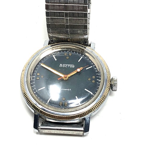 477 - Vintage Boctok gents wristwatch the watch does tick in good condition