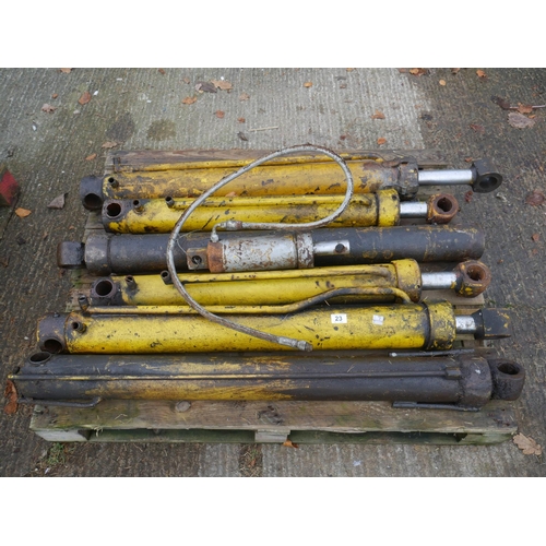 23 - PALLET OF HYDRAULIC RAMS