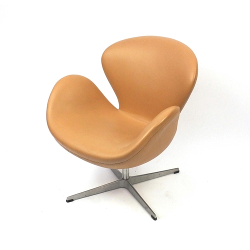 2045 - Arne Jacobsen design swan chair, 77cm high