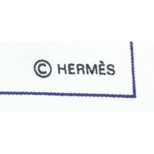 20 - Hermes Couvertures Et Tenues De Tour silk scarf, 89cm square