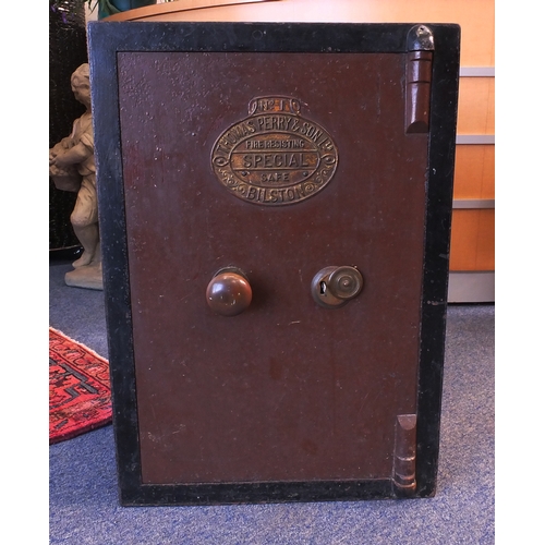 51a - Late Victorian safe by Thomas Perry & Son Ltd, opening to reveal a drawer to the interior, with keys... 