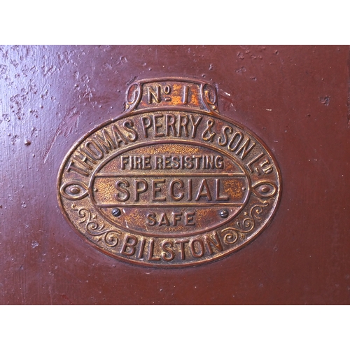 51a - Late Victorian safe by Thomas Perry & Son Ltd, opening to reveal a drawer to the interior, with keys... 