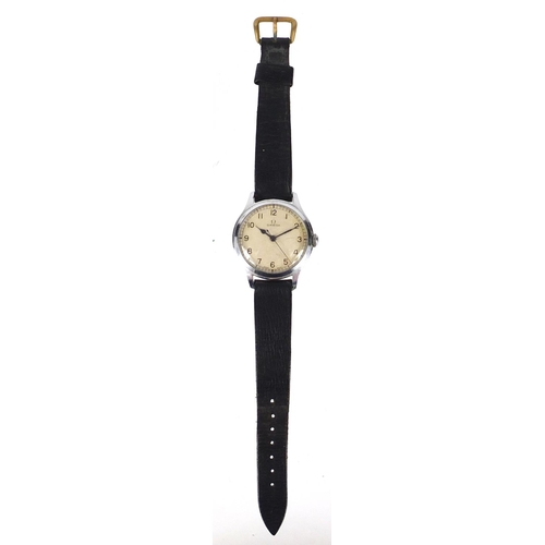 793 - Vintage gentleman's Omega Pilots type wristwatch, the case 34mm in diameter excluding the crown
