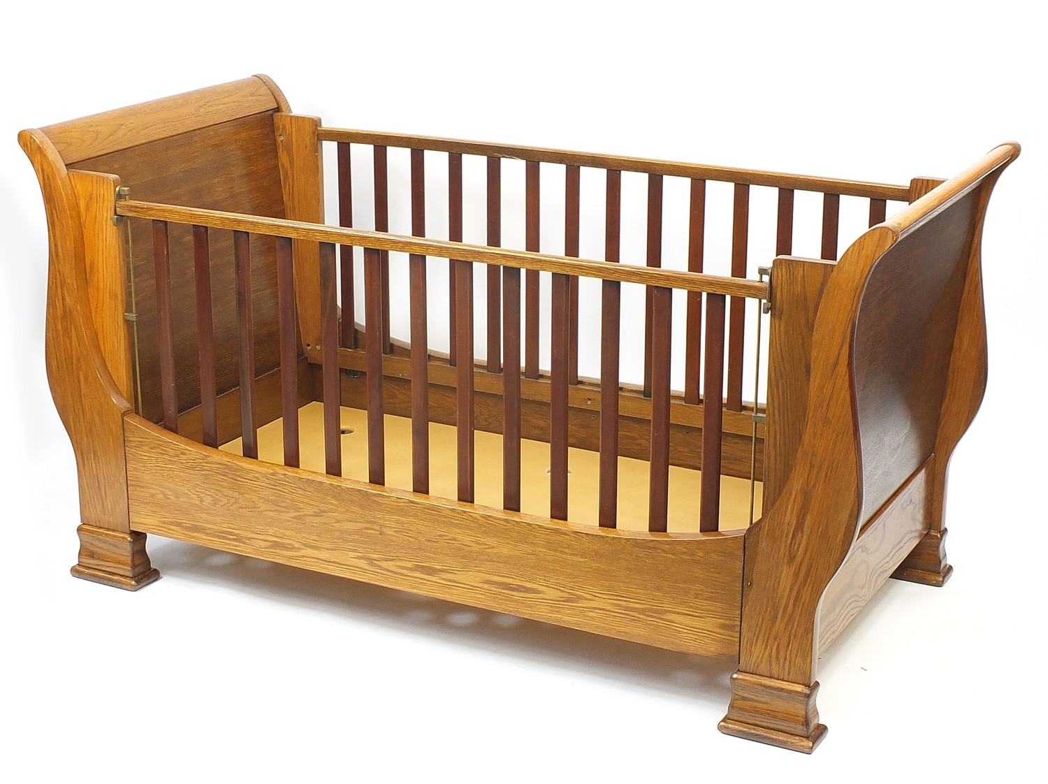 simon horn cot bed