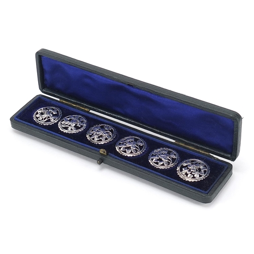 44 - Joseph Henry Raymond, set of six silver buttons with fitted case, London 1902, each 2.4cm in diamete... 