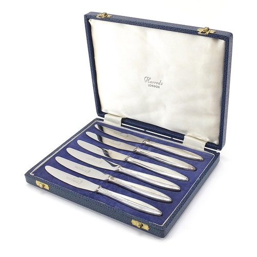 60 - Harrods Ltd Cutlers and Silversmiths, set of six silver handled knives with stainless steel blades h... 