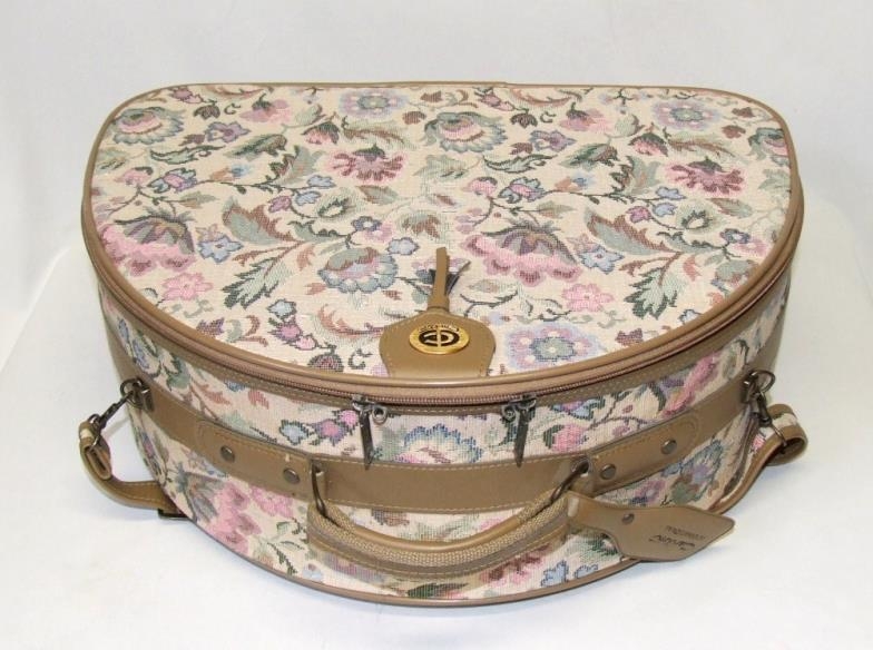 tapestry vanity case