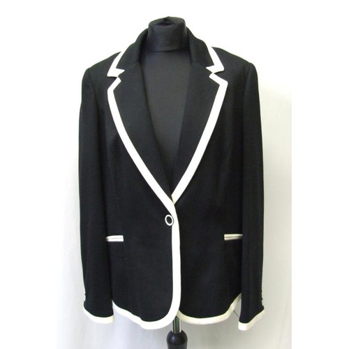 per una black jacket