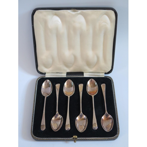 16 - A Cased Set of Six Sheffield Silver Coffee Spoons, 56g