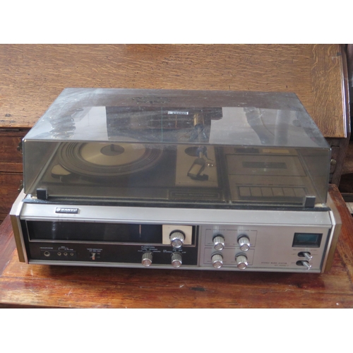 A SANYO GXT 4520KL Stereo Music System 