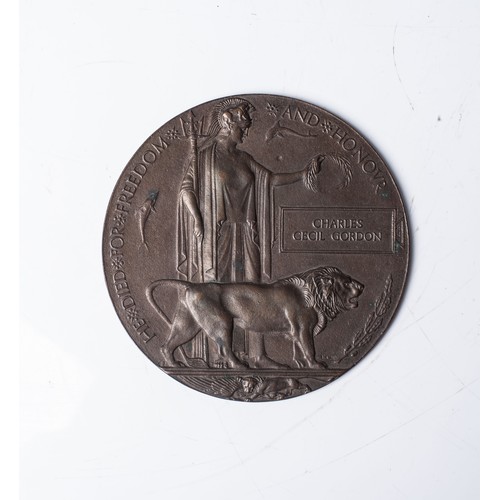 34 - A COMMERATIVE BRONZE PLAQUE MEMORIAL MEDAL DEAD MAN'S PENNY FOR CHARLES CECIL GORDON WHO DIED IN THE... 
