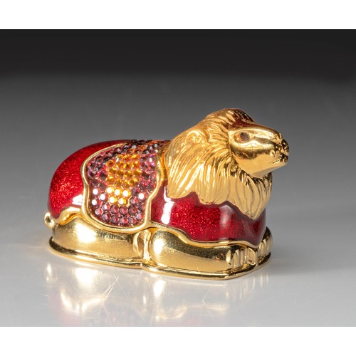 6 - AN ESTEE LAUDER SOLID PERFUME COMPACT, LEGENDARY LION - DESIGNED BY JUDITH LEIBER, 2004