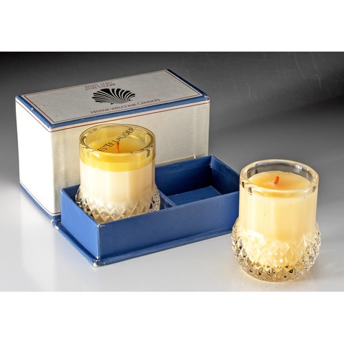 50 - A COLLECTION OF ESTEE LAUDER CANDLES