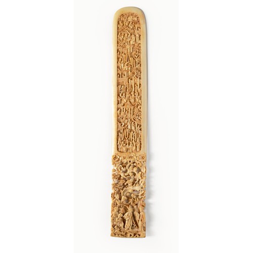 780 - A CHINESE CANTON CARVED IVORY 