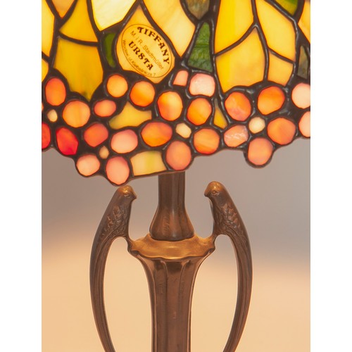 513 - A TIFFANY-STYLE TABLE LAMP AND SHADE, 20TH CENTURY